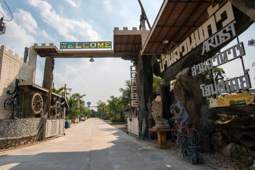 Suankaew​ art​ hostel​