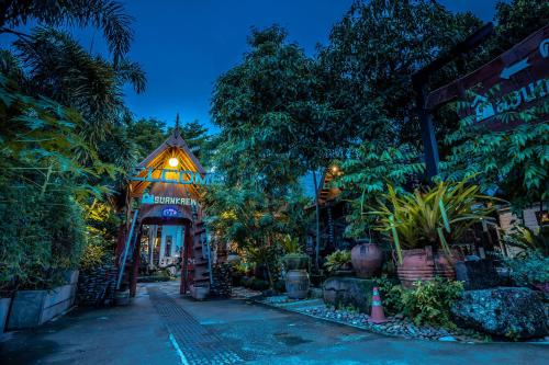 Suankaew​ art​ hostel​