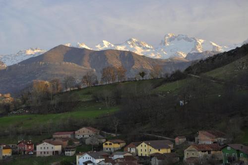 4 bedrooms house with furnished garden and wifi at Picos de Europa