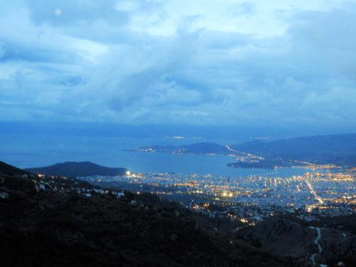 4 bedrooms house with sea view furnished terrace and wifi at Volos 6 km away from the beach
