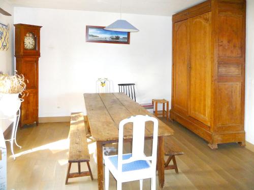 House with 4 bedrooms in Plougrescant with furnished garden 2 km from the beach - main image