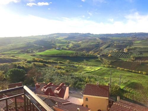 Skats, Charming Apartment in Montenero, Mountain View in Montenero di Bisaccia