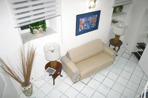 Apartment with 2 bedrooms in Roma with wonderful city view and WiFi - image 13