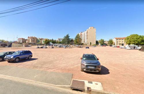 Apartment with one bedroom in Roanne with enclosed garden and WiFi - image 6