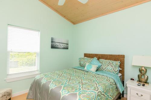 2 Adjacent Homes - Walk to Beach Shops & Dining home - image 5