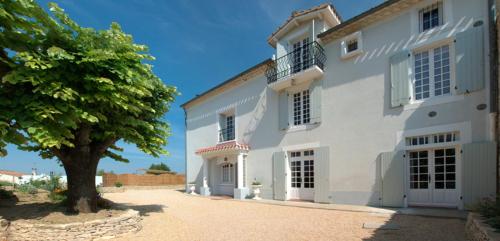 Villa de 3 chambres avec piscine privee jacuzzi et jardin clos a Ventenac Cabardes