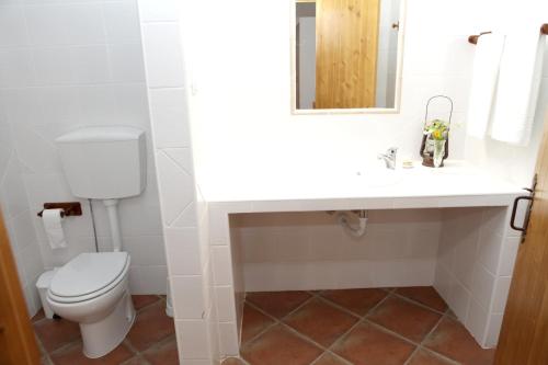 House with one bedroom in Castro Marim with wonderful mountain view shared pool furnished terrace 11 km from the beach - image 10
