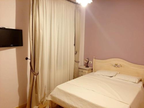  Spacious villa with private pool and stunning views in Bompensiere