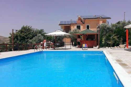 5 bedrooms villa with private pool furnished garden and wifi at Bompensiere