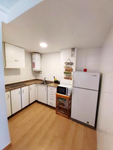 Konyha, Charming apartment with mountain view in Francàs - 45m² (Charming apartment with mountain view in Francas - 45m²) in Comarruga