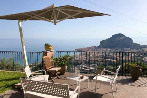 3 bedrooms villa with sea view jacuzzi and enclosed garden at Cefalu 2 km away from the beach