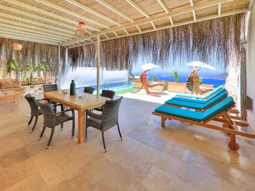 2 bedrooms villa with sea view private pool and jacuzzi at Kas