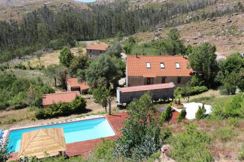  11 bedrooms house with sea view private pool and jacuzzi at San Cibran 8 km away from the beach in San Cibrán