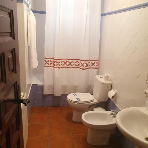 Fürdőszoba, Charming House in Hornachuelos with Shared Pool in Hornachuelos