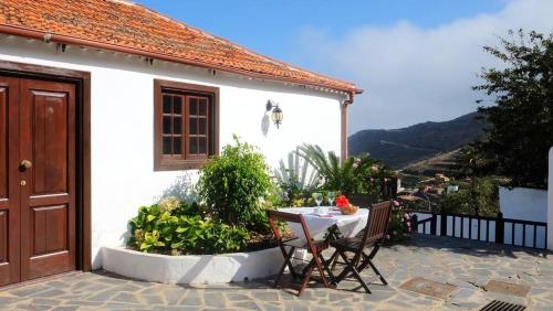 Apartment with 2 bedrooms in Santa Cruz de Tenerife Canarias with furnished terrace and WiFi 5 km from the beach - image 9