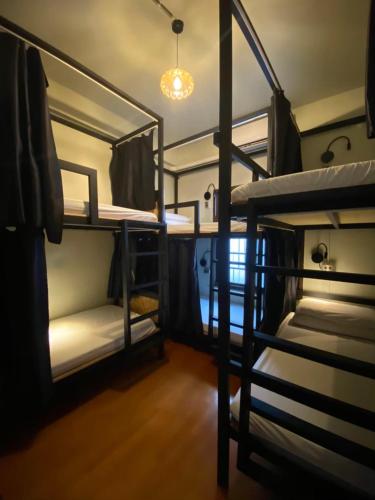 1 twin bed