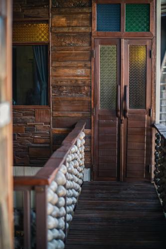 Suankaew​ art​ hostel​ Room Type - Triple Room with Balcony