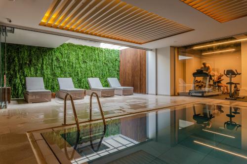 Nelia Beach Hotel & Spa - image 2