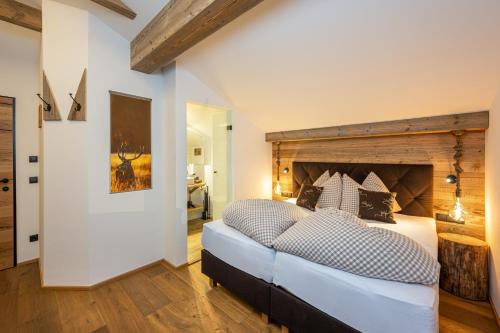 3 bedrooms, 4 beds