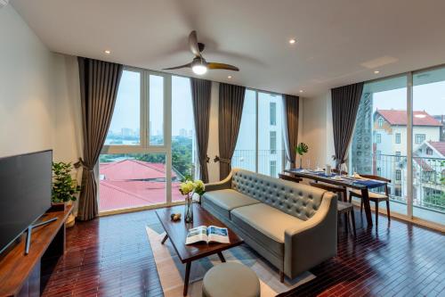 Two Bedroom Apartment, 2 Bedroom Apartment, Skyline view