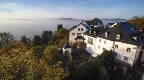 Burghaus & Villa Kronenburg in Kronenburg, Deutschland
