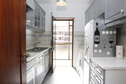Cascais Guia’s Gorgeous & Spacious Apartment - main image