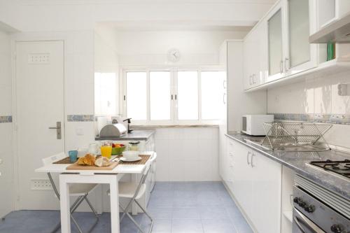 Family central apartment in São Pedro do Estoril - image 9