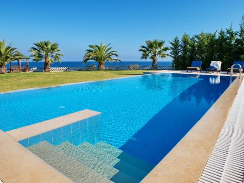 Villa Anna Maria Rock Beach Pure Luxury - Accommodation - Spartia