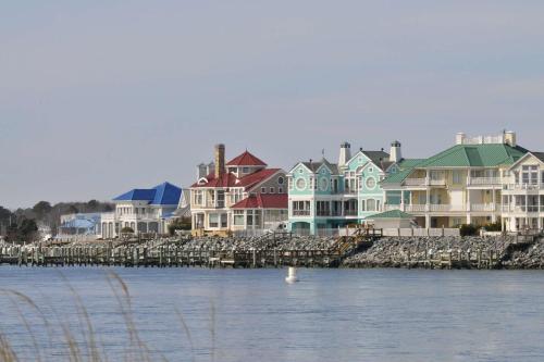 Royal Beach 102