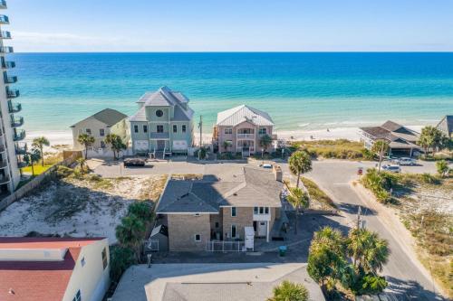 Gone Gulf'N - Incredible Beach Home with Private Pool - New on the Market! - image 15