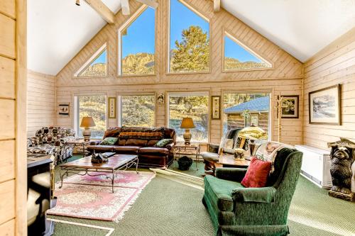 Riverside Retreat - image 2