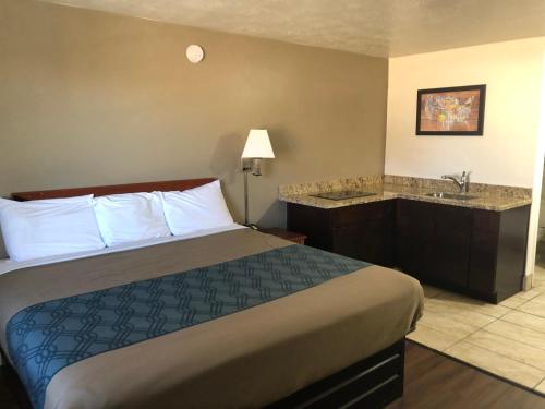 Ameri-Stay Inn & Suites