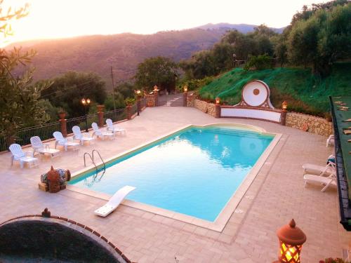  One bedroom appartement with sea view shared pool and enclosed garden at Reitano 5 km away from the beach in Reitano
