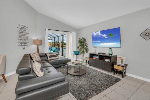 Gorgeous LAKE VIEW and Large Game Room CDC Standards #4AV243 - image 8