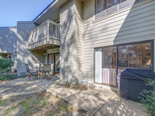 18 Sailmaster Shipyard Condo