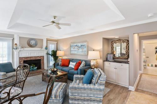 254 Evian 2 BR Shipyard Golf Condo - image 4