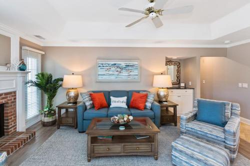 254 Evian 2 BR Shipyard Golf Condo - image 8