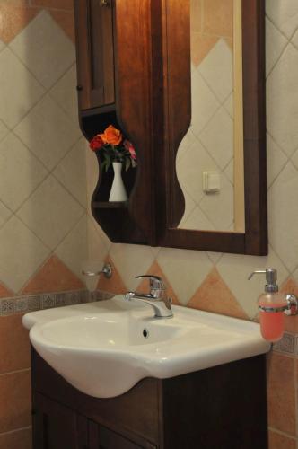Finiki Plaza - image 7