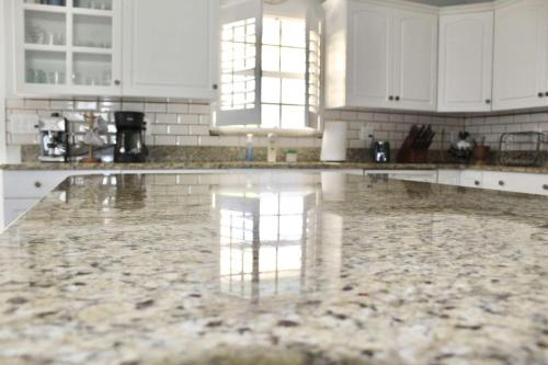 Manatee Pocket House - main image