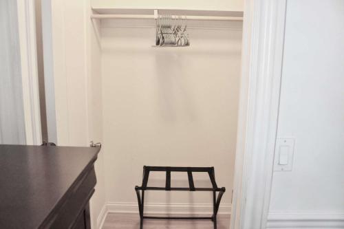 Manatee Pocket House - image 8