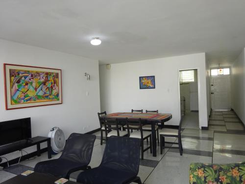 Apartment 202 image 9
