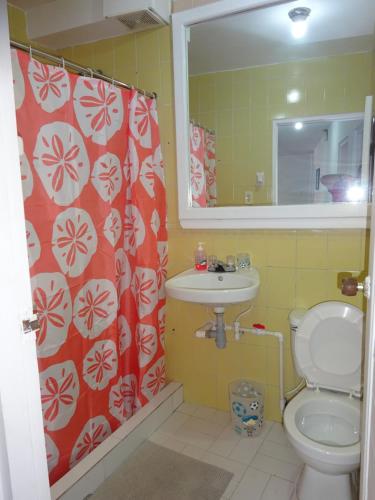 Apartment 202 image 5