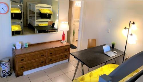 Bposhtels Hollywood Florida - image 2