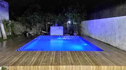 Casa com piscina próximo a Maranduba