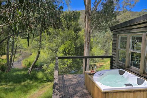Toorongo River Chalets - Accommodation - Noojee