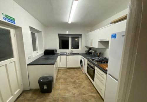Ideal Abode Self contained 4 bedroom with en-suite