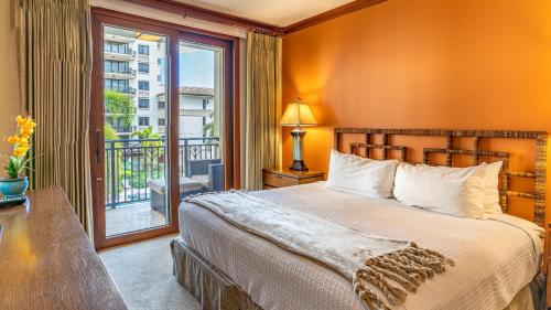 OT 311 3 Bed 3 Bath Custom Furnished Villa on the 3rd Floor Overlooking the Pool - image 11