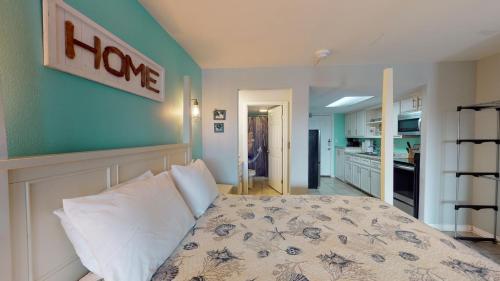 113 Sea Breeze Condo - image 5