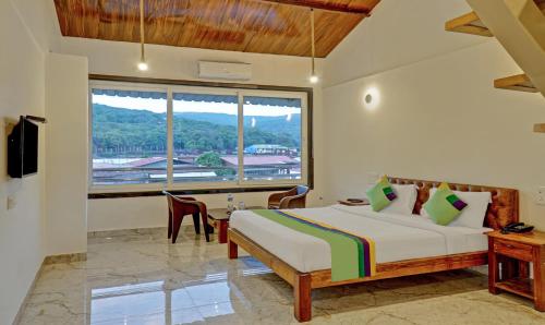 Hotel Lake Paradise Mahabaleshwar