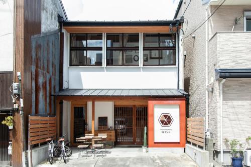 Fukuoka Guesthouse HIVE